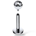 Stalowy labret z gwintem wewnętrznym.