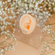 Tytanowy srebrny labret w trójkątny kwiat