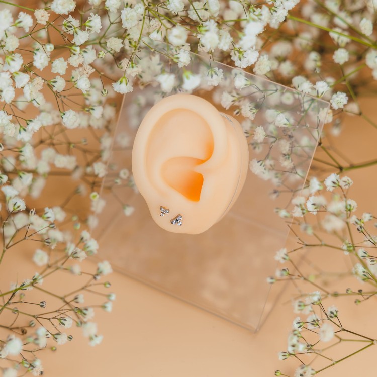Tytanowy srebrny labret w trójkątny kwiat