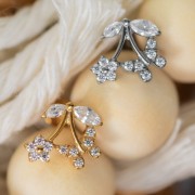 Tytanowy złoty labret kwiat i motyl