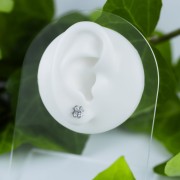 Tytanowy labret czterolistna koniczyna z cyrkoniami