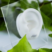 Tytanowy srebrny labret ozdobny w cyrkonie