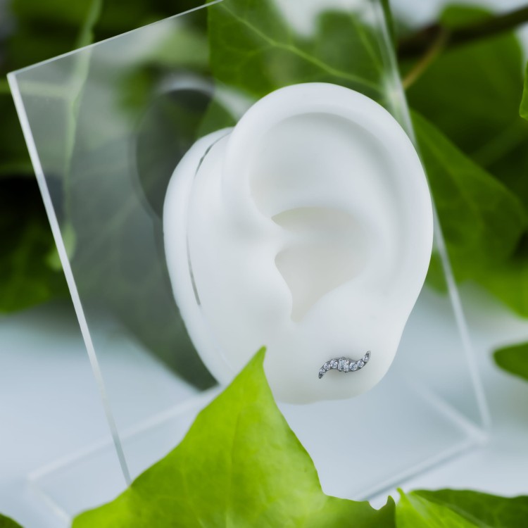 Tytanowy srebrny labret ozdobny w cyrkonie