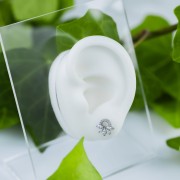 Tytanowy labret Półksiężyc z kwiatem