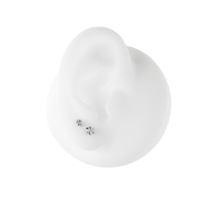 Tytanowy labret kamieniem moissanite w kształcie serca